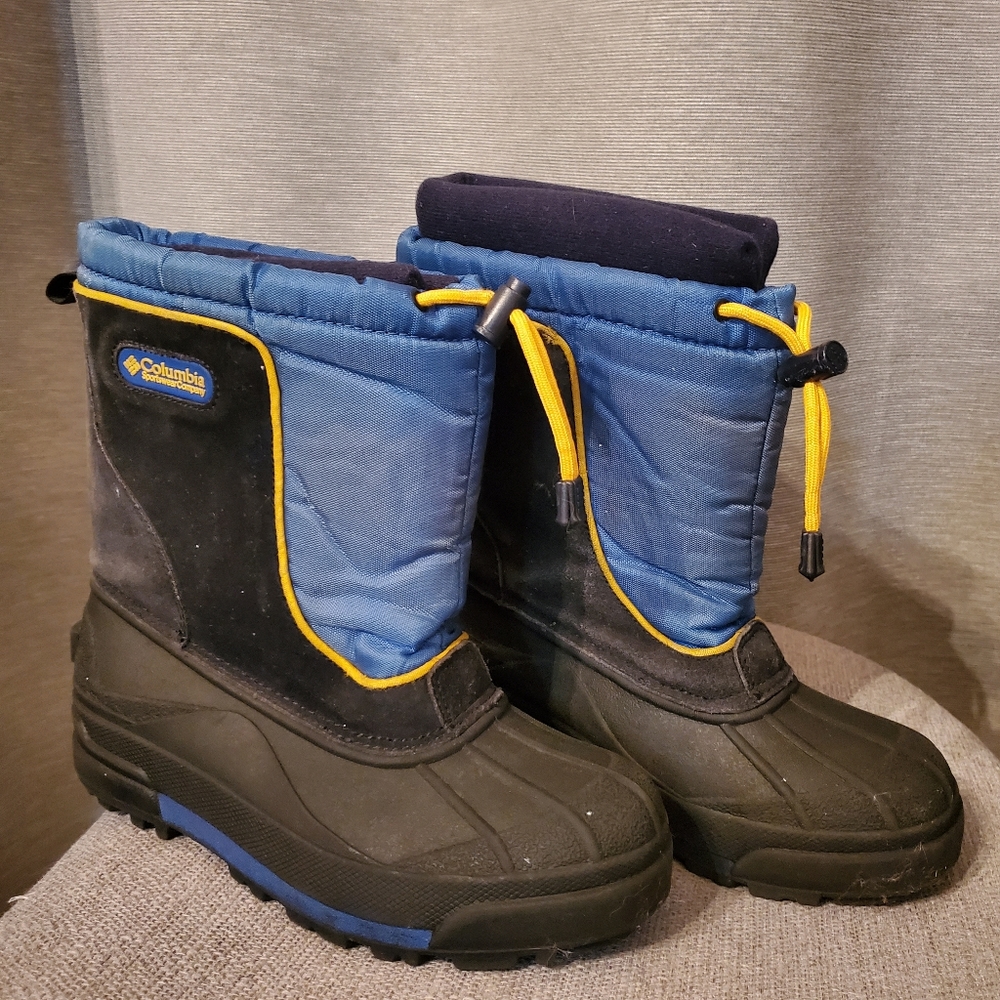 Columbia Snow Boots, Boys size 4, blue and yellow